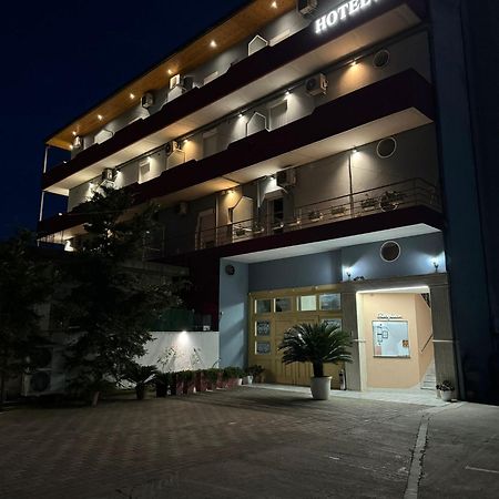 Hotel Kaloshi Mezez Экстерьер фото