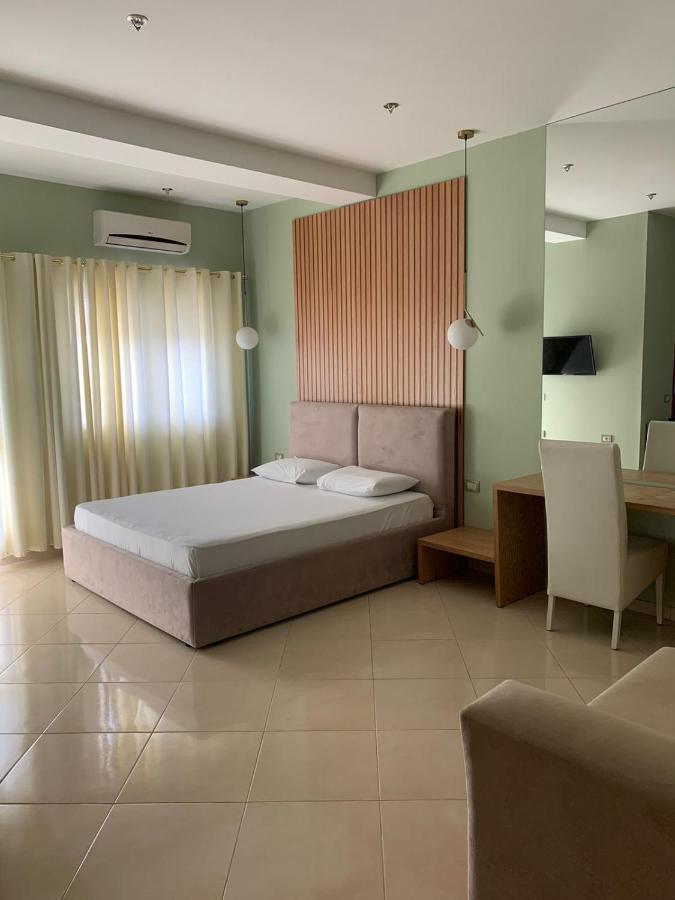Hotel Kaloshi Mezez Экстерьер фото