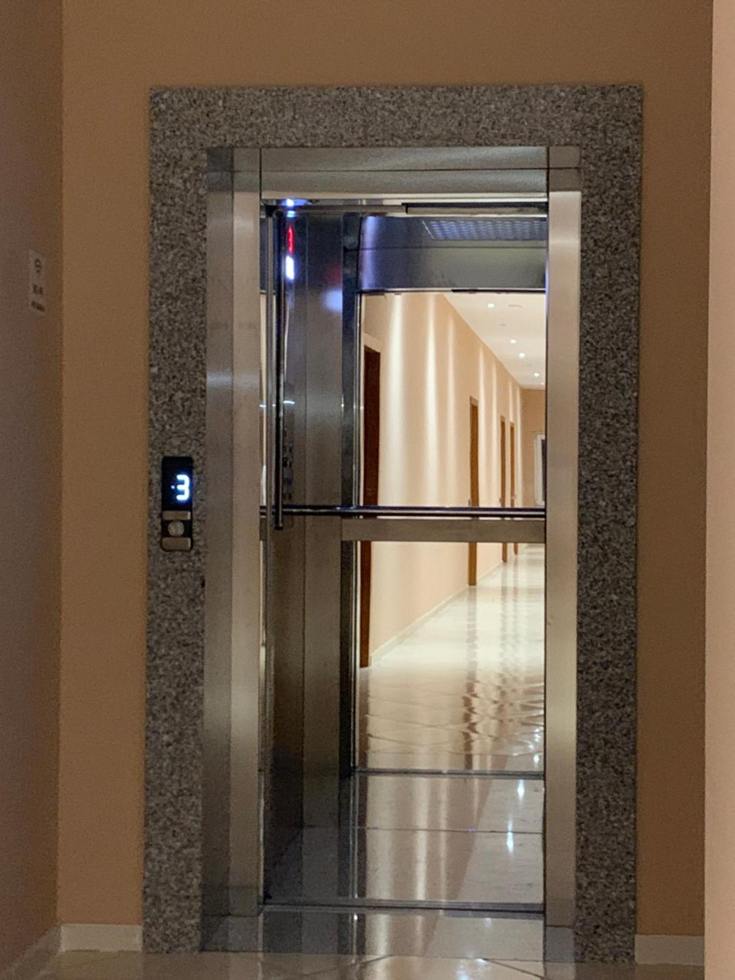 Hotel Kaloshi Mezez Экстерьер фото