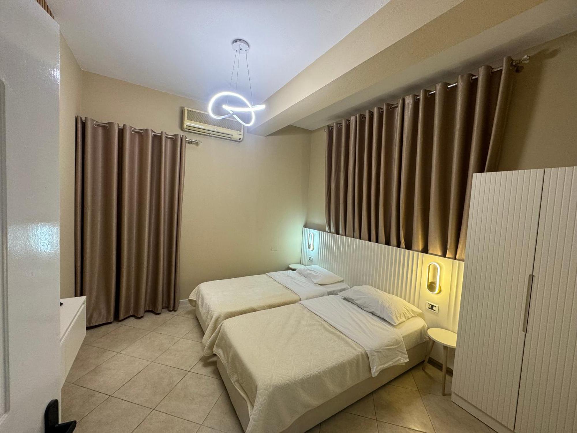 Hotel Kaloshi Mezez Экстерьер фото