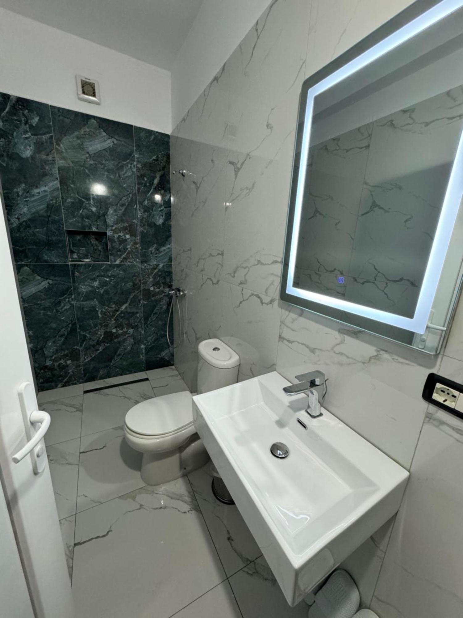 Hotel Kaloshi Mezez Экстерьер фото