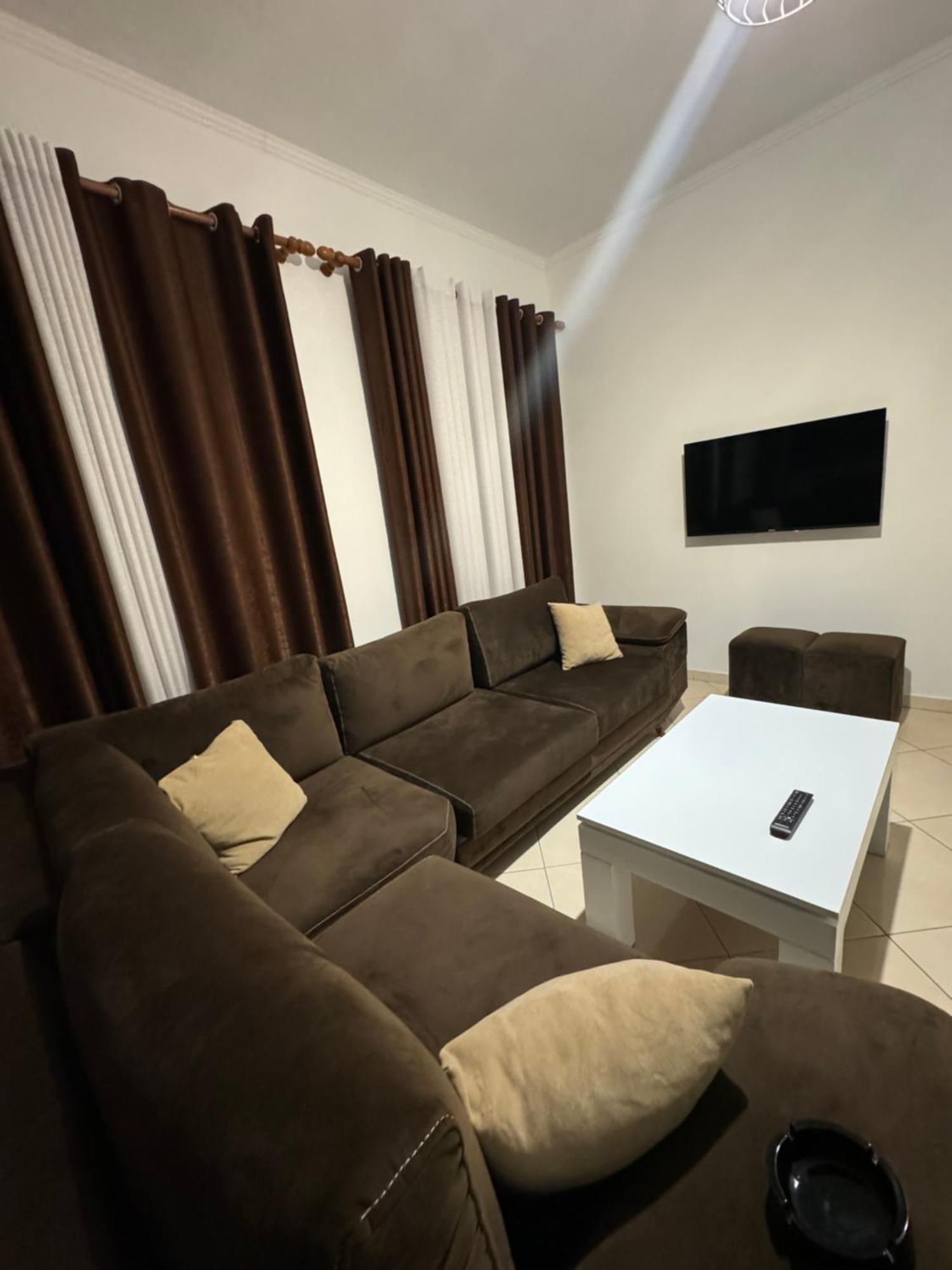 Hotel Kaloshi Mezez Экстерьер фото
