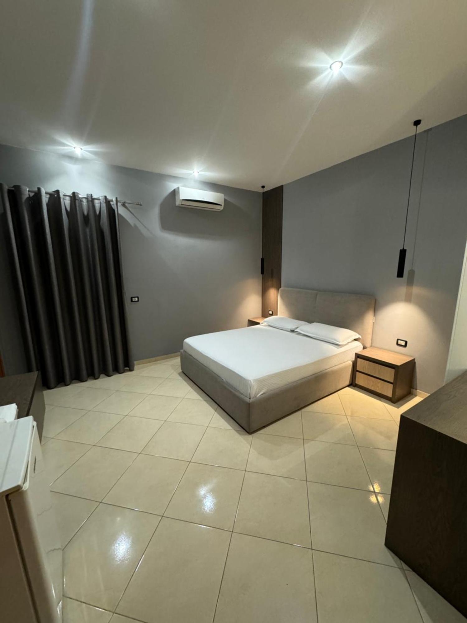 Hotel Kaloshi Mezez Экстерьер фото