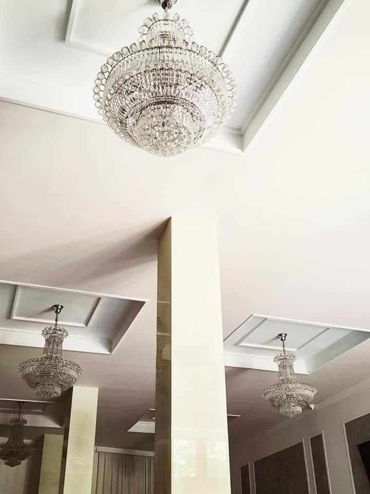 Hotel Kaloshi Mezez Экстерьер фото